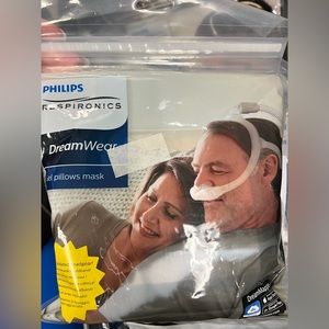 Philips Respironics DreamWear Nasal Pillow Mask with Headgear *Gel Pillows*